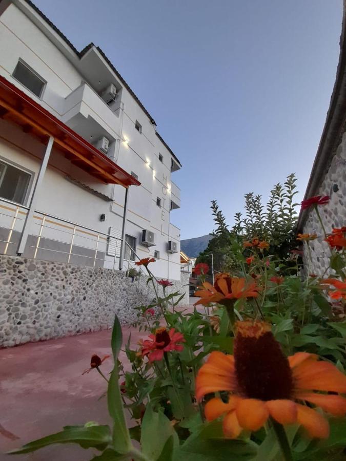 Hotel Apostoli Permet Exterior photo